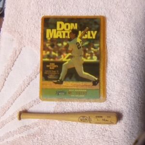 Don Mattingly signed bat and stat card